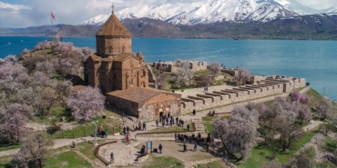 akdamar adası