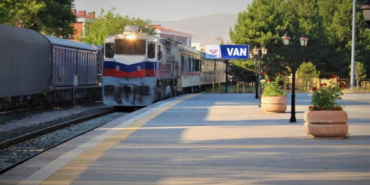 Van Tahran tren seferleri