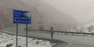 VAN'DA KAR YAĞIŞI ETKİLİ OLDU