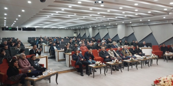Van’da Anadil Paneline yoğun ilgi