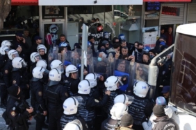 van'da sokak gösterileri