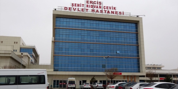 ercis-te-sehit-ridvan-cevik-devlet-hastanesin-12781845_amp